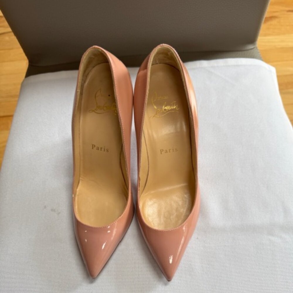 Christian Louboutin Pumps EU35. 100% authentic.
